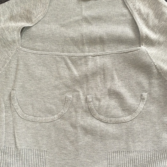 Top with cup detail in gray | Square Neck Top| Cropped Top - Picture 7 of 7